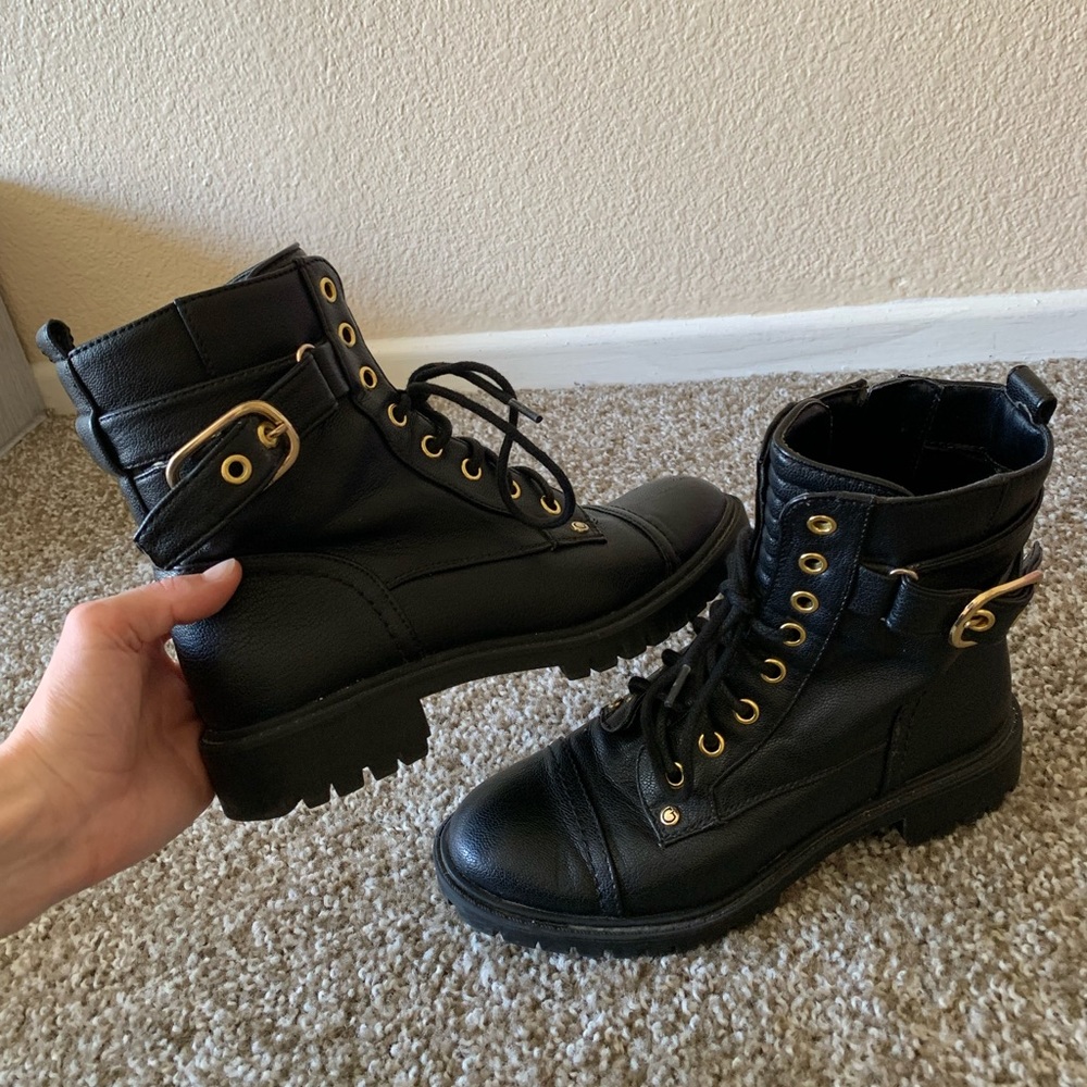 GUESS Combat boots